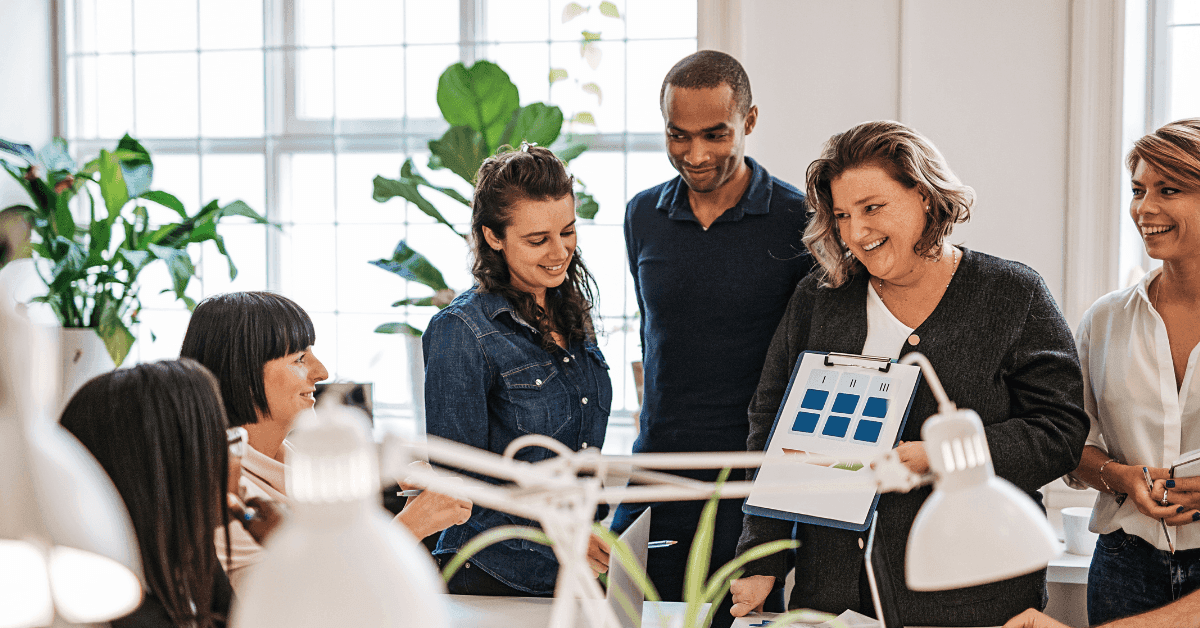 How to Build a Employee Referral Program in 8 Simple Steps